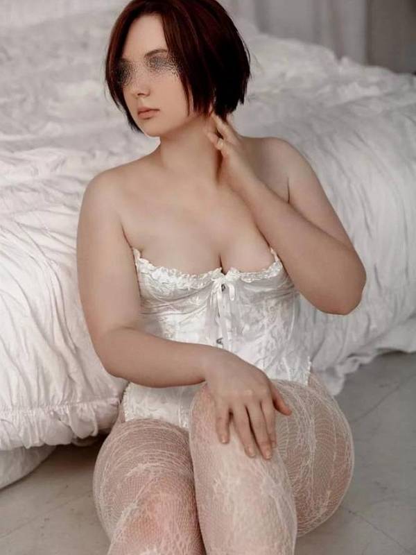 проститутка Leksi с формами 8