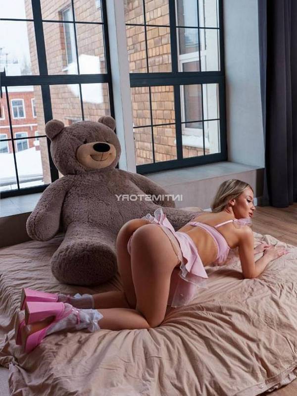 проститутка Банни 2